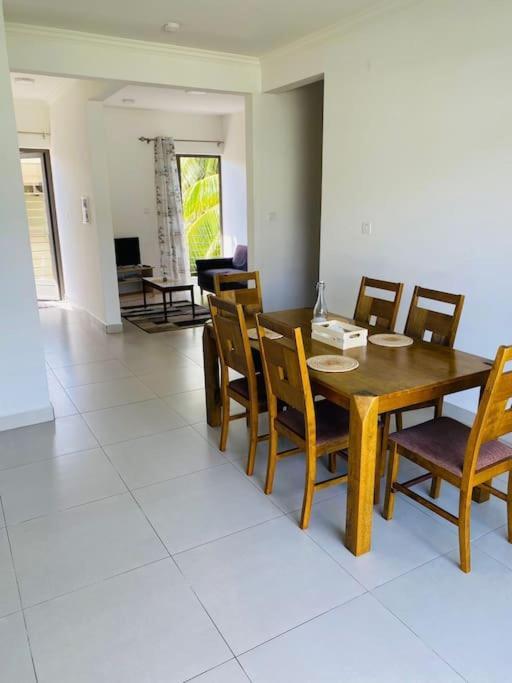 Beach Apartment Flic-en-Flacq Εξωτερικό φωτογραφία